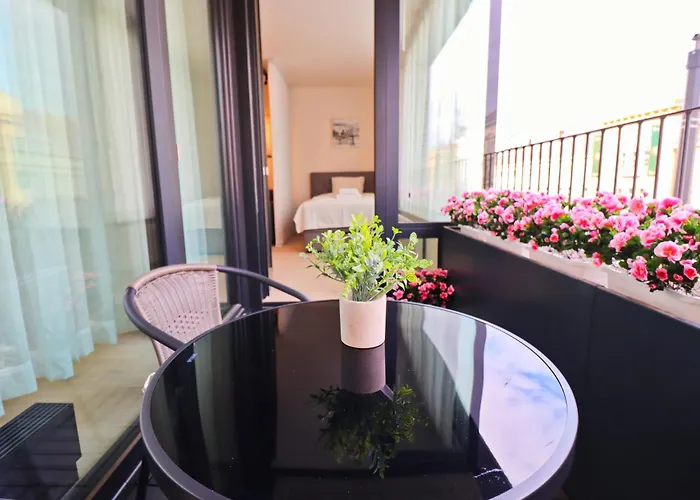 Apartman Sunny In Smichov, 5