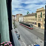 Sunny In Smichov, 5 Apartmán Praha