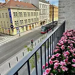 Sunny In Smichov, 5 Apartmán *