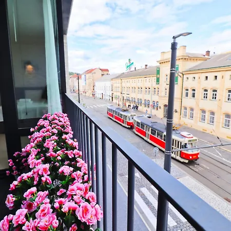 Lägenhet Sunny In Smichov, 5
