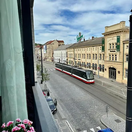 Sunny In Smichov, 5 Lägenhet Prag