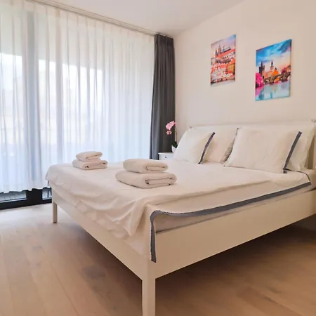 Apartmán Sunny In Smichov, 5 *